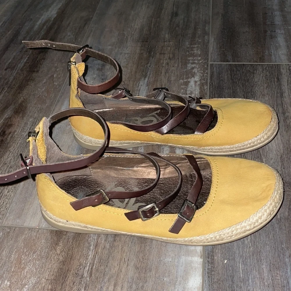 OTBT Suede Leather Buckle Espadrille